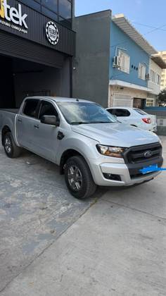 FORD RANGER 3.2 XLT 4X4 CD 20V DIESEL 4P AUTOMÁTICO FORD RANGER 3.2 XLT 4X4 CD 20V DIESEL 4P AUTOMÁTICO